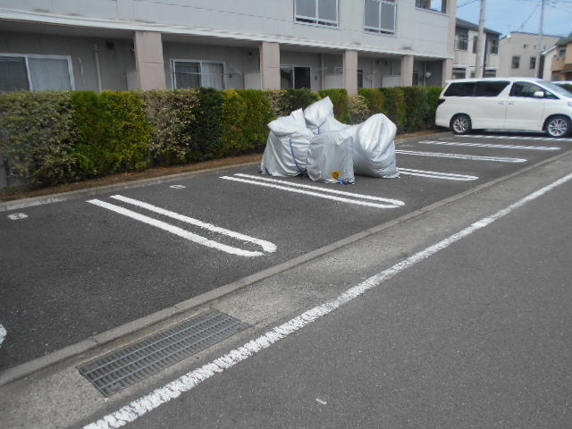 27/30 駐車場