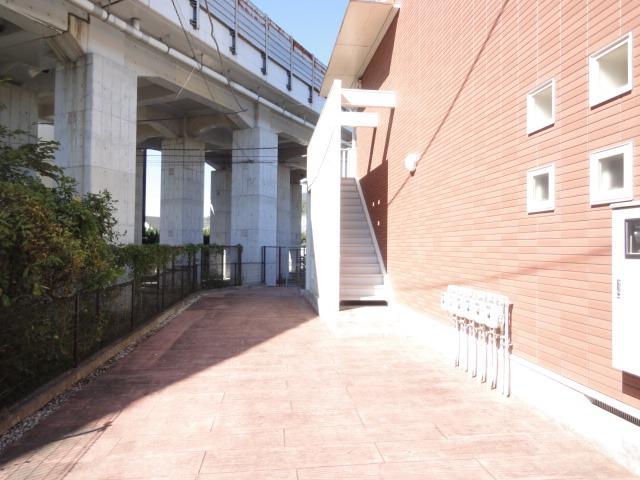 16/25 エントランス