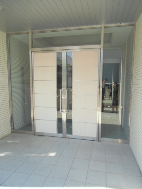 21/27 エントランス