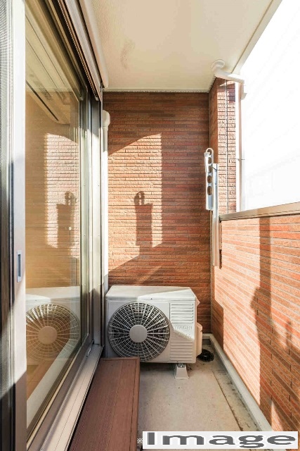 18/28 バルコニー