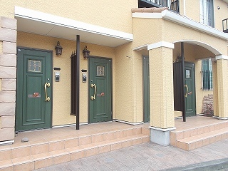 25/30 エントランス