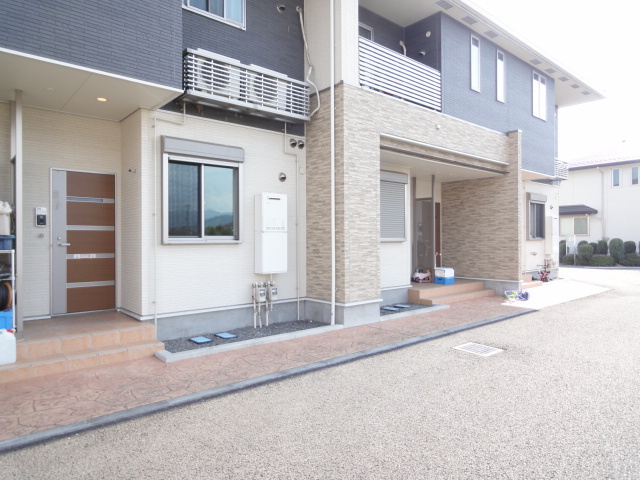 23/25 エントランス