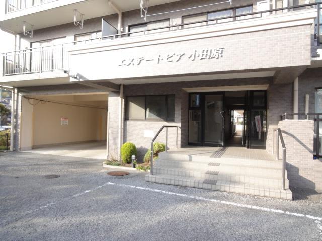 28/30 エントランス