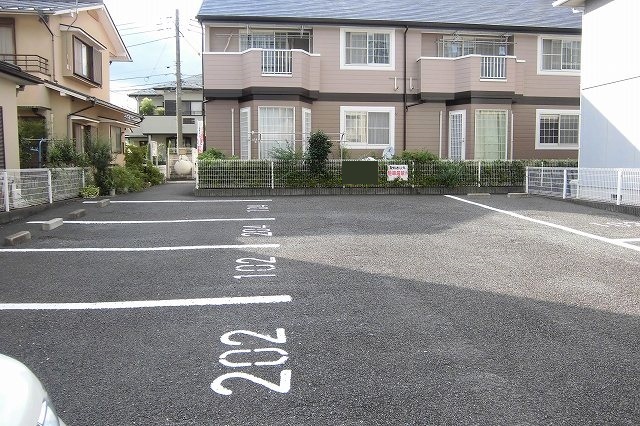 17/23 駐車場