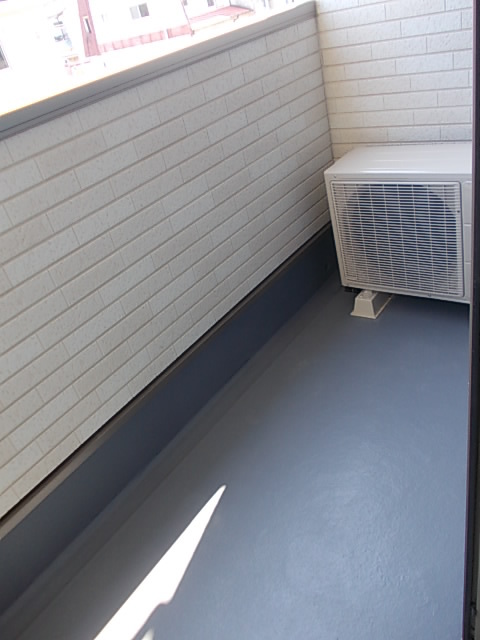 13/22 バルコニー