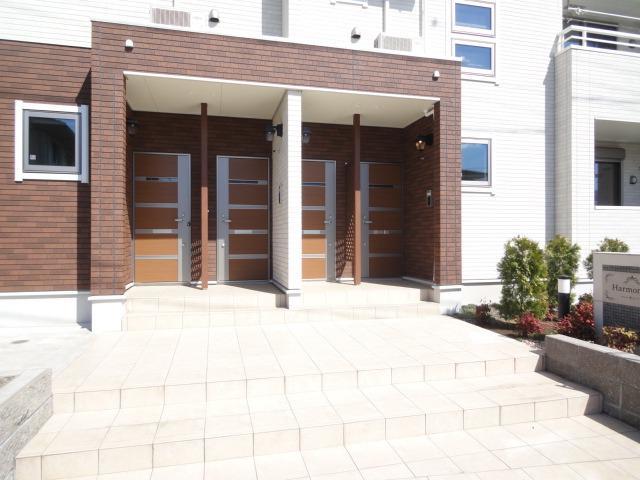 16/21 エントランス