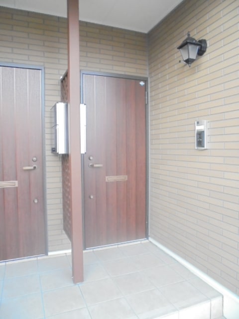 16/25 エントランス