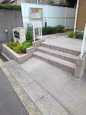 14/20 エントランス