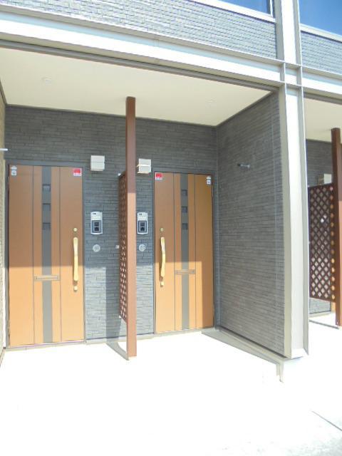 18/24 エントランス