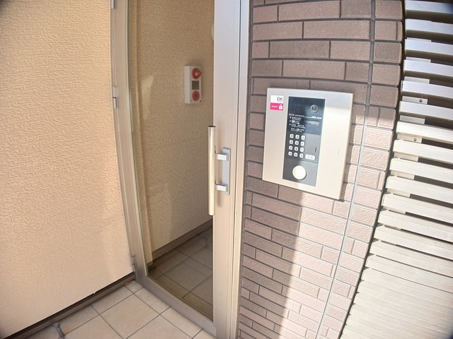 14/16 エントランス