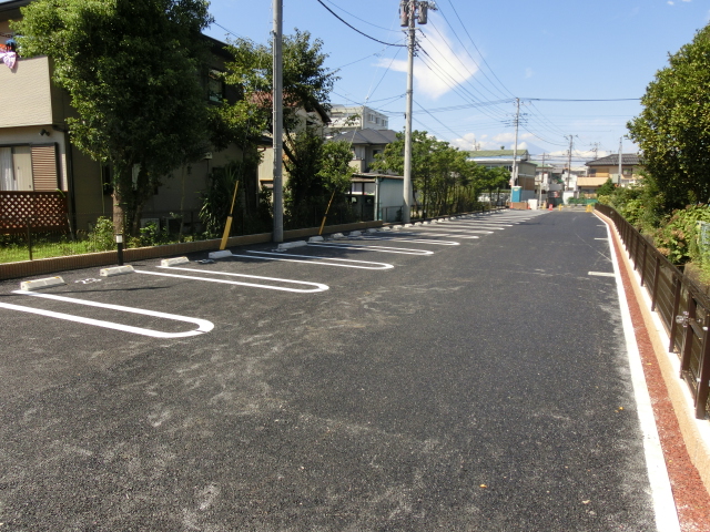 22/28 駐車場