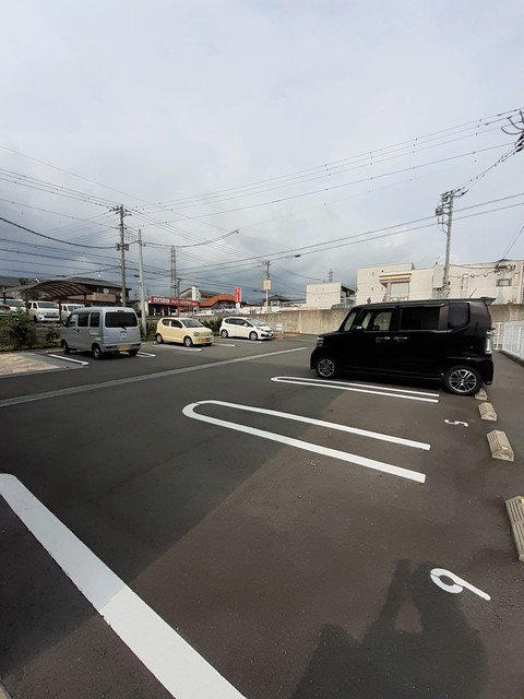 2/4 駐車場