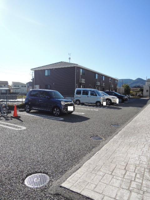 14/20 駐車場