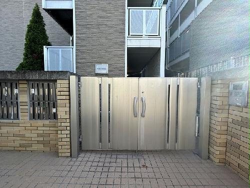 14/14 エントランス