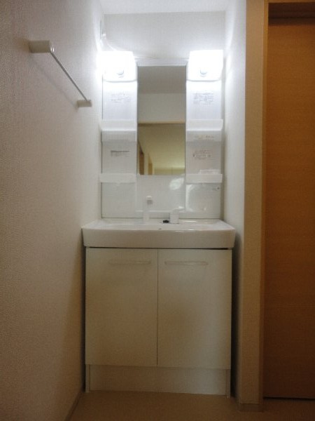 13/28 洗面