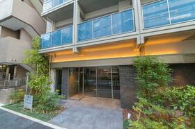 13/15 エントランス