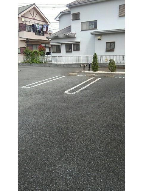 22/30 駐車場