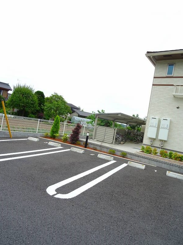 14/20 駐車場