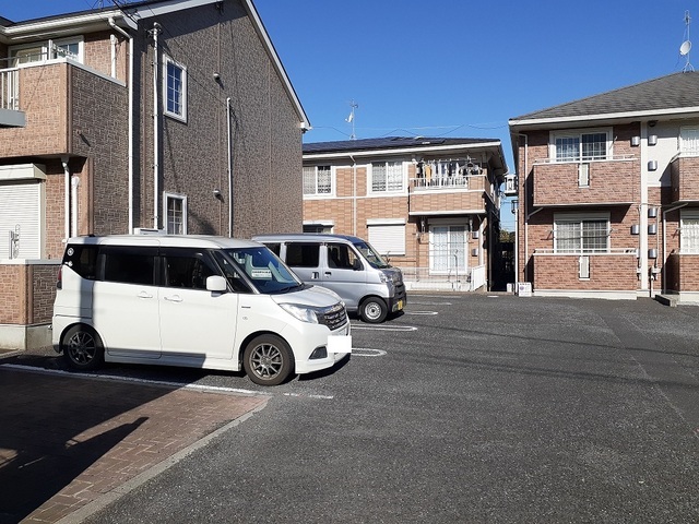 28/30 駐車場