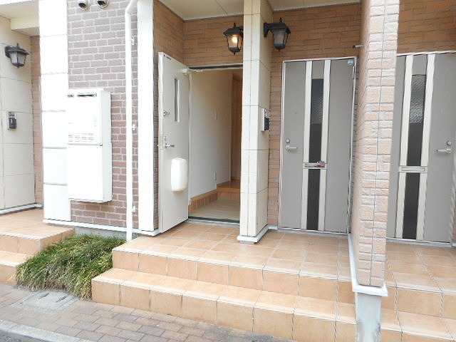 14/20 エントランス