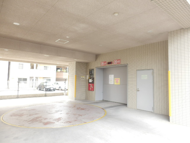 22/30 駐車場