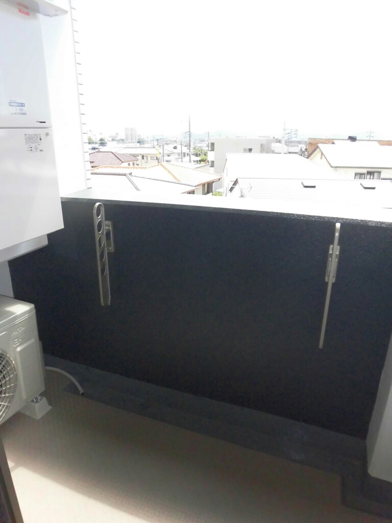 15/28 バルコニー