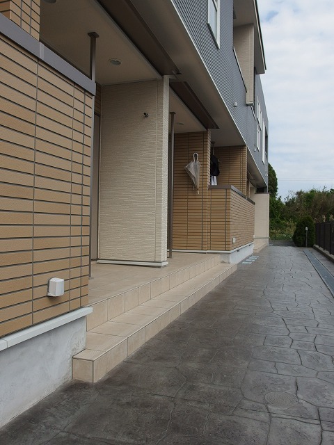 13/20 エントランス