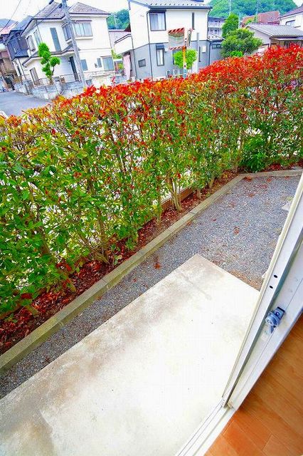 18/25 エントランス