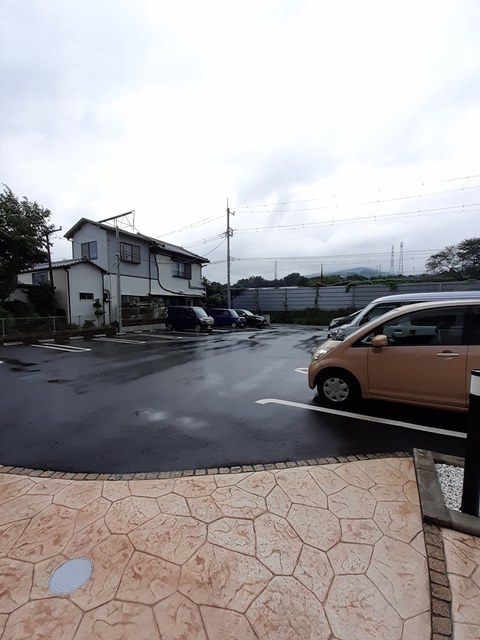 14/18 駐車場