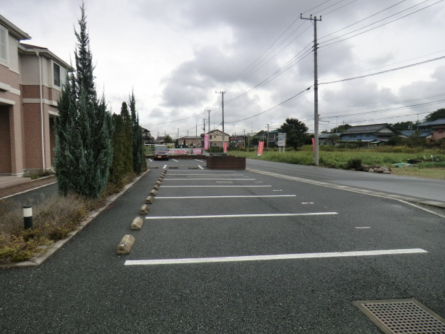 16/17 駐車場