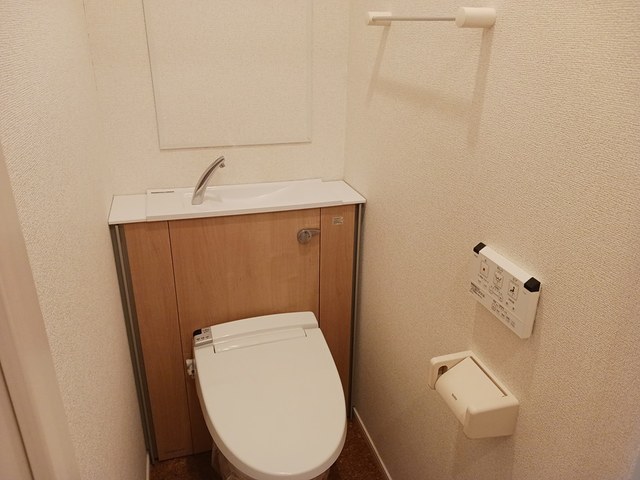 18/30 トイレ