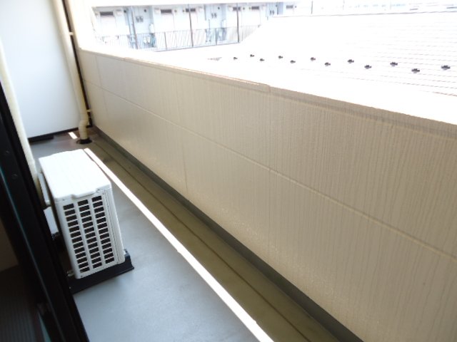 20/27 バルコニー