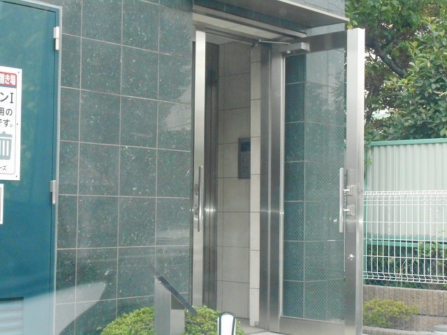 20/26 エントランス