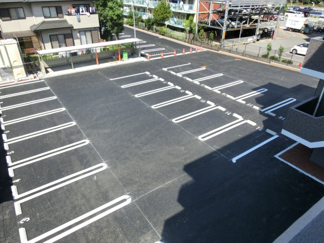 22/28 駐車場