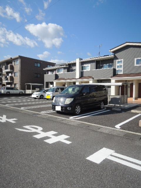 14/20 駐車場
