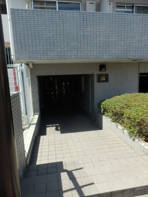 22/22 エントランス