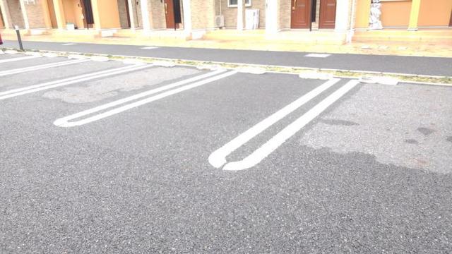 28/30 駐車場
