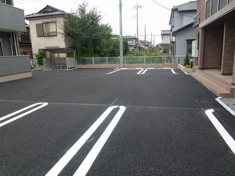 28/30 駐車場
