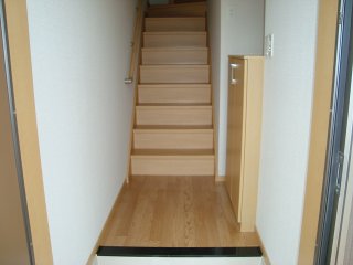 17/26 玄関