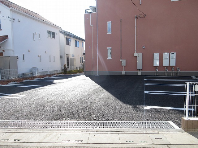 2/6 駐車場