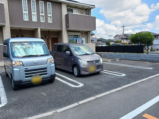 21/28 駐車場