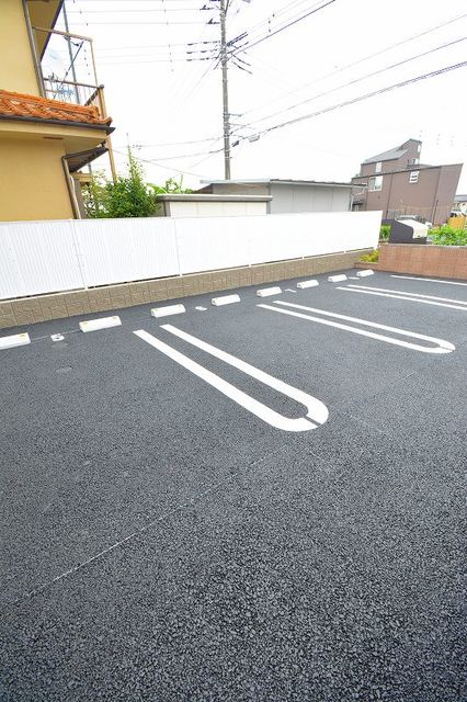 14/18 駐車場