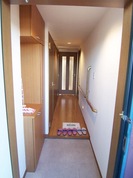 18/26 エントランス