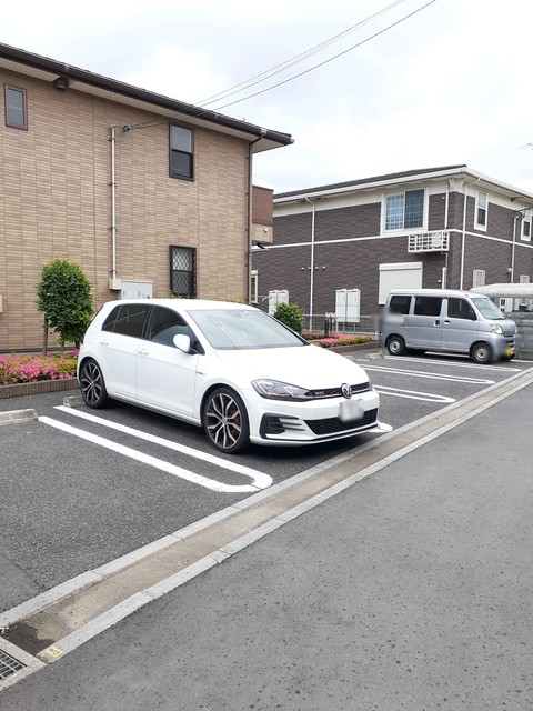 28/30 駐車場