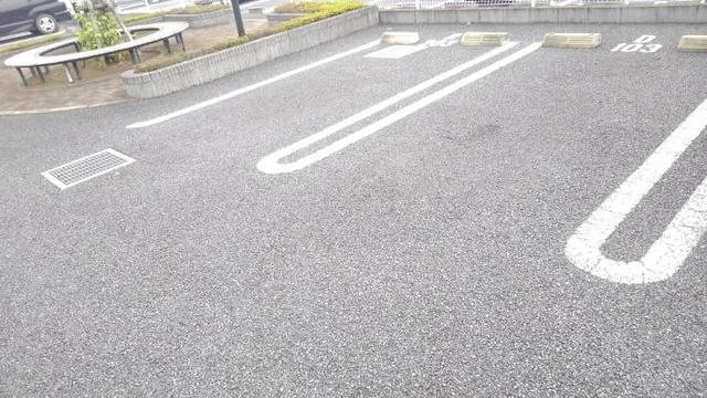 17/27 駐車場