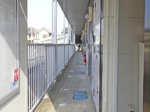 13/18 エントランス