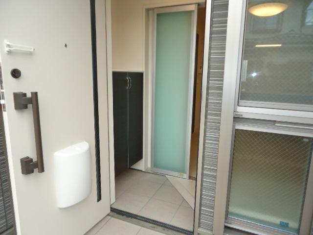 13/27 玄関