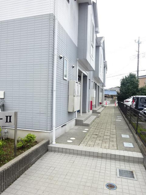 16/23 エントランス