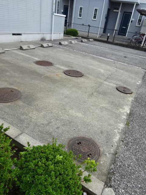 17/23 駐車場