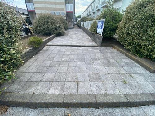 13/14 エントランス